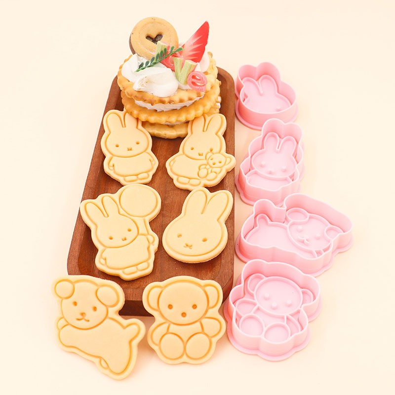 Kitchen Bakery - قالب بسكويت كرتوني على شكل شخصية