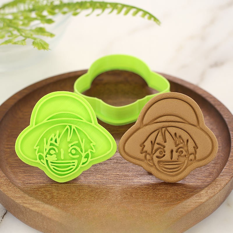 قالب طهي وتشكيل على شكل شخصيات - مراجعة Kitchen Baking Molds وسعره